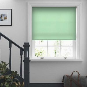 Rèm cuốn màu xanh lá
